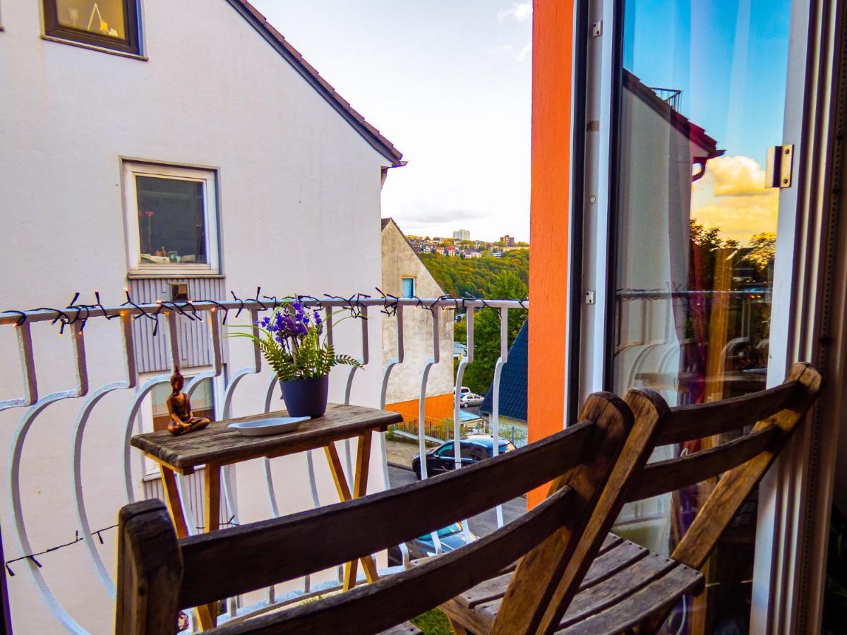 #121 Grosse, Gemuetliche Wohnung In Remscheid-City Bagian luar foto