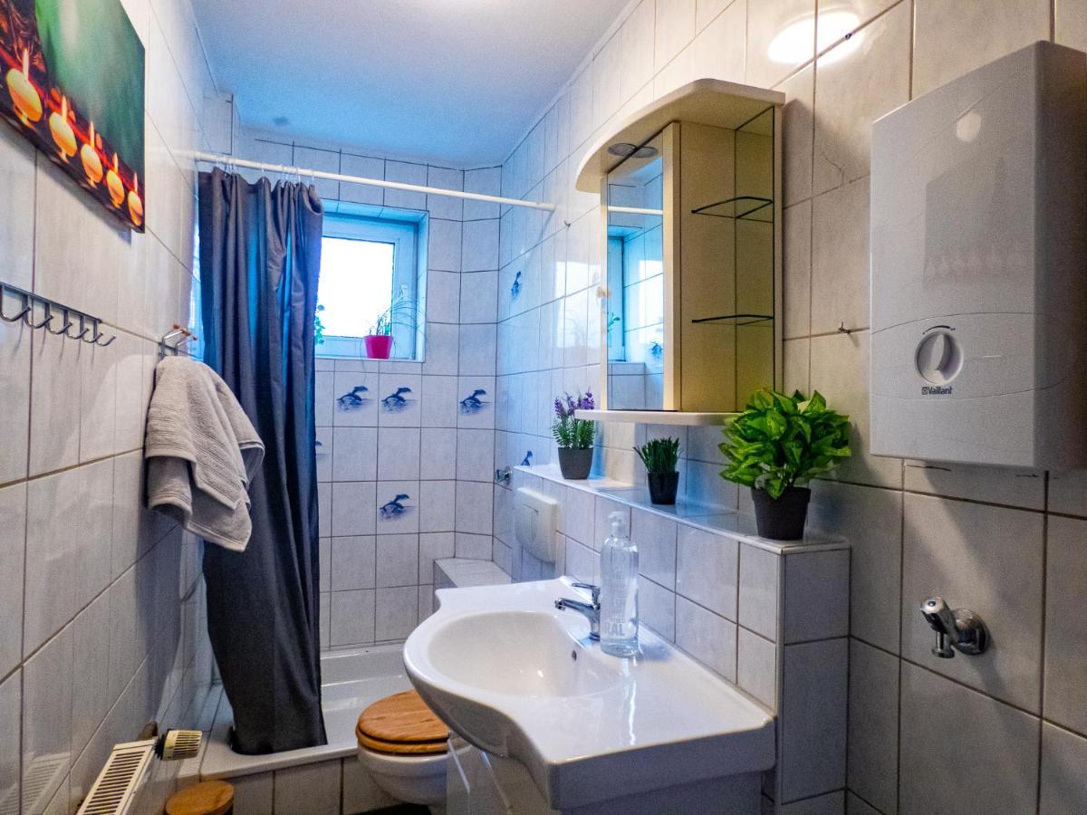 #121 Grosse, Gemuetliche Wohnung In Remscheid-City Bagian luar foto