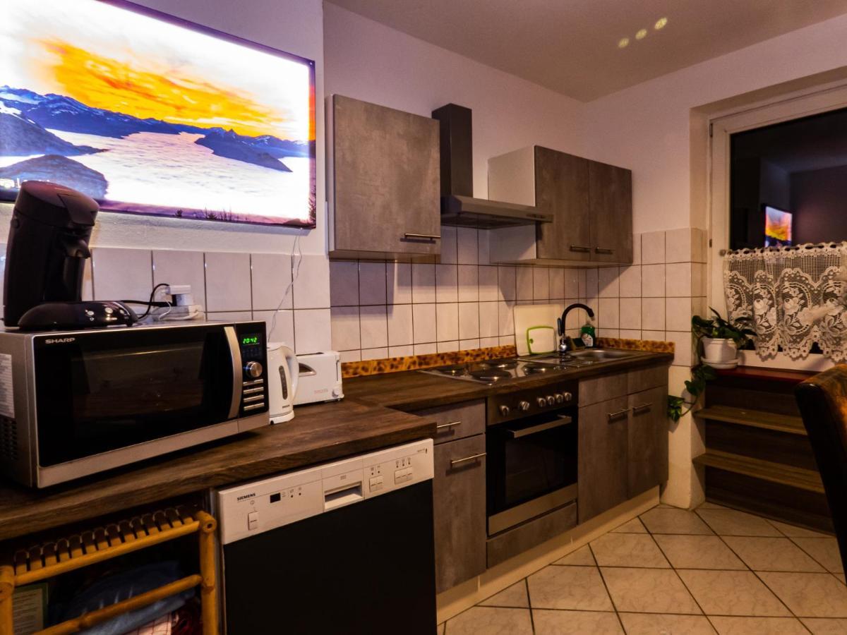 #121 Grosse, Gemuetliche Wohnung In Remscheid-City Bagian luar foto